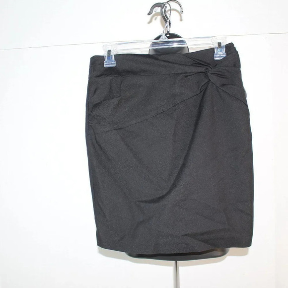 H&M Skirt - Picture 1 of 4